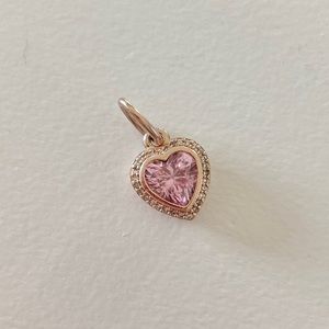 Pandora sparkling love rose gold charm